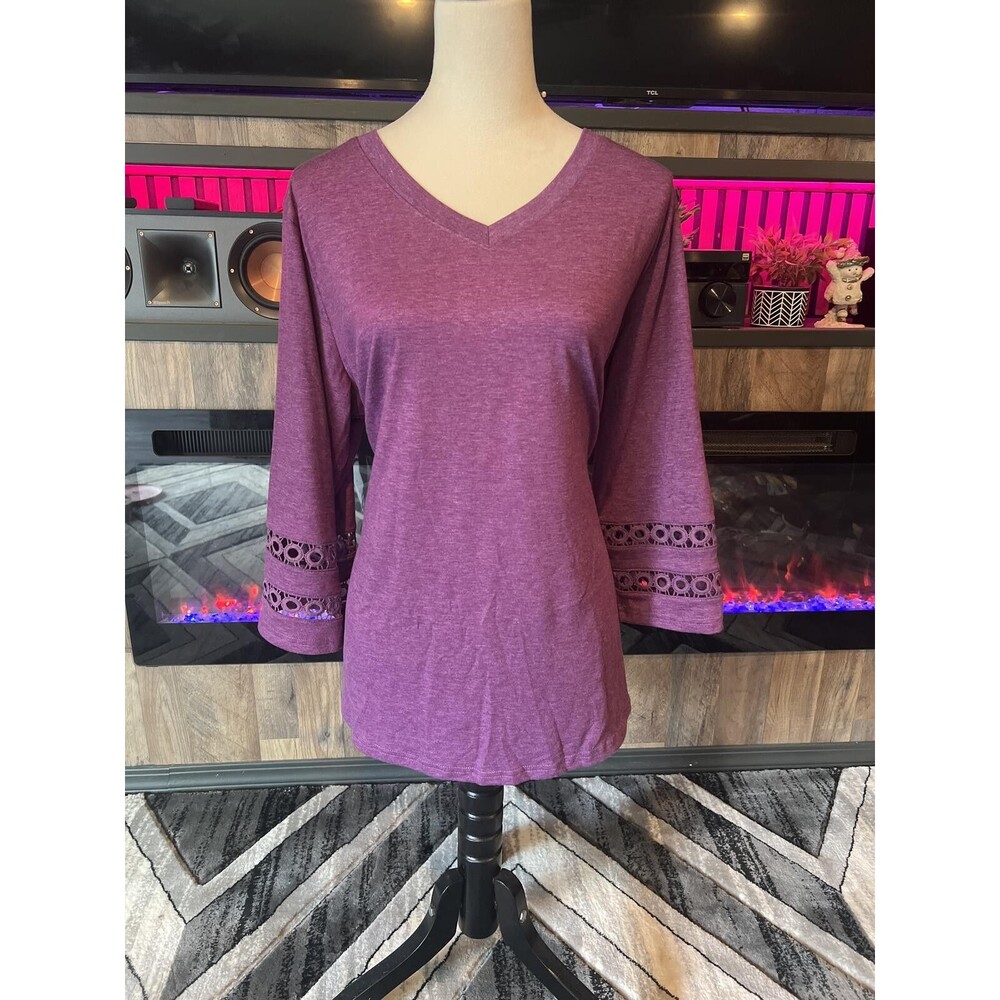 WellSize Purple V-Neck Top with Lace Sleeve Detail